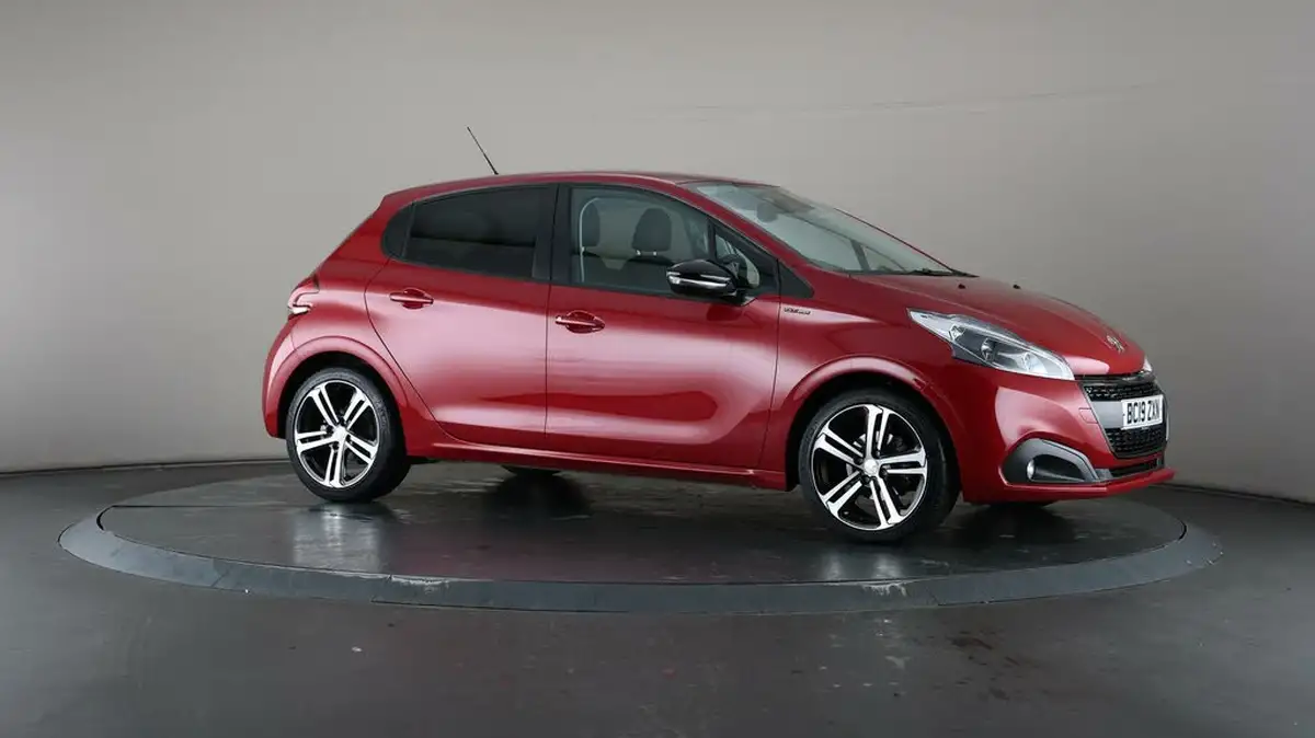 2019-peugeot-208-12-puretech-gt-line-110bhp-big-48
