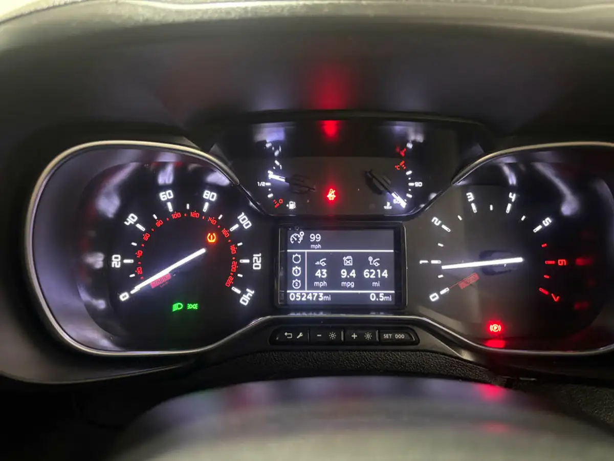 2023-toyota-proace-city-15d-icon-l1-big-10