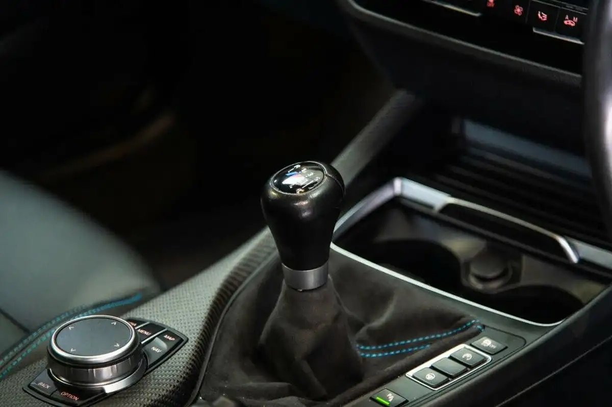 2019-bmw-2-series-30-m2-competition-big-22