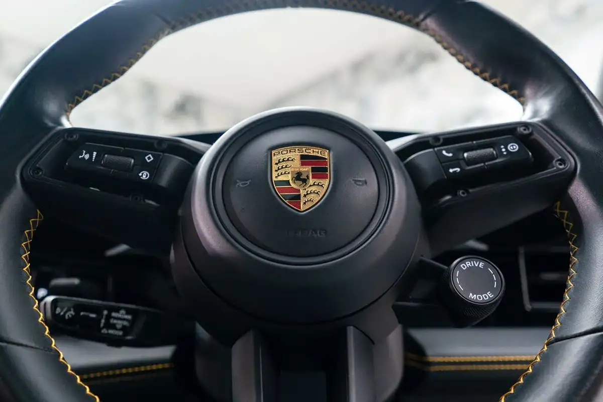 2021-porsche-taycan-e-turbo-s-cross-turismo-awd-big-32