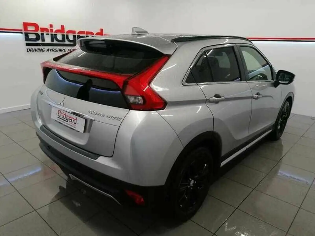 2018-mitsubishi-eclipse-cross-15-4-big-5