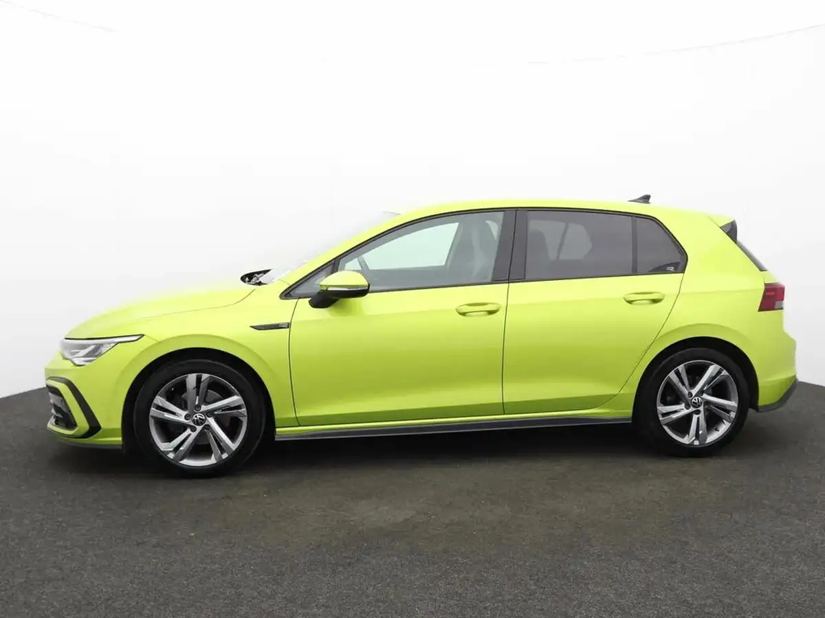 2022-volkswagen-golf-15-tsi-r-line-130ps-hatchback-big-3
