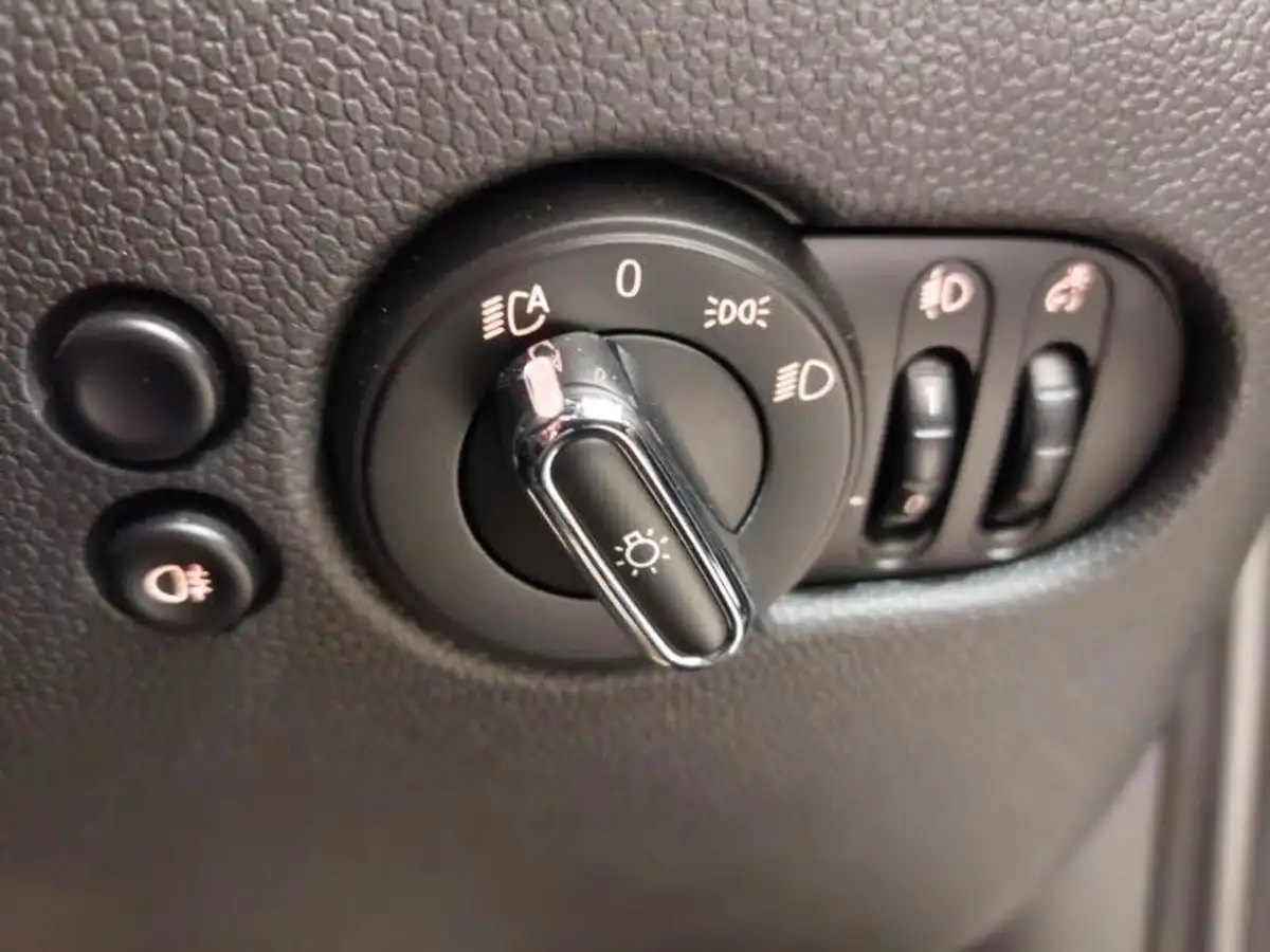 2019-mini-cooper-20-john-cooper-works-comfortnav-hatchback-3d-auto-big-17