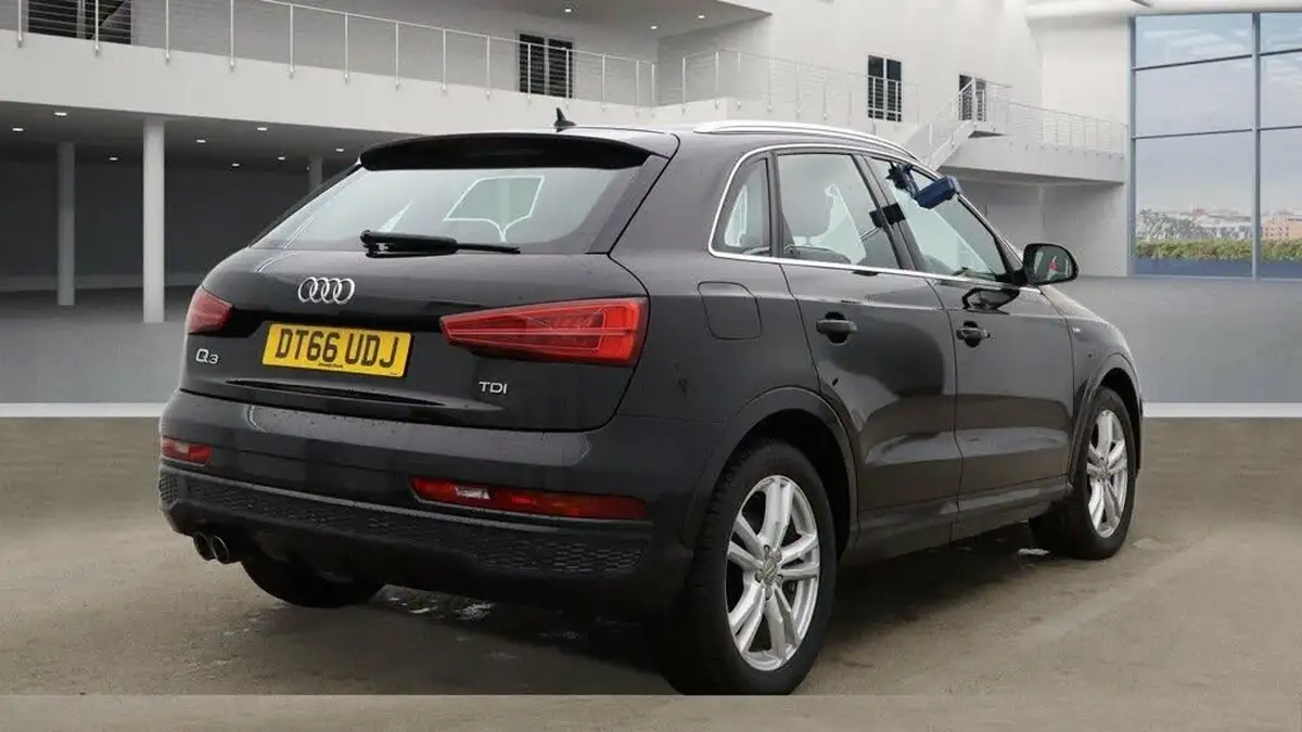 2017-audi-q3-20-tdi-s-line-edition-big-3
