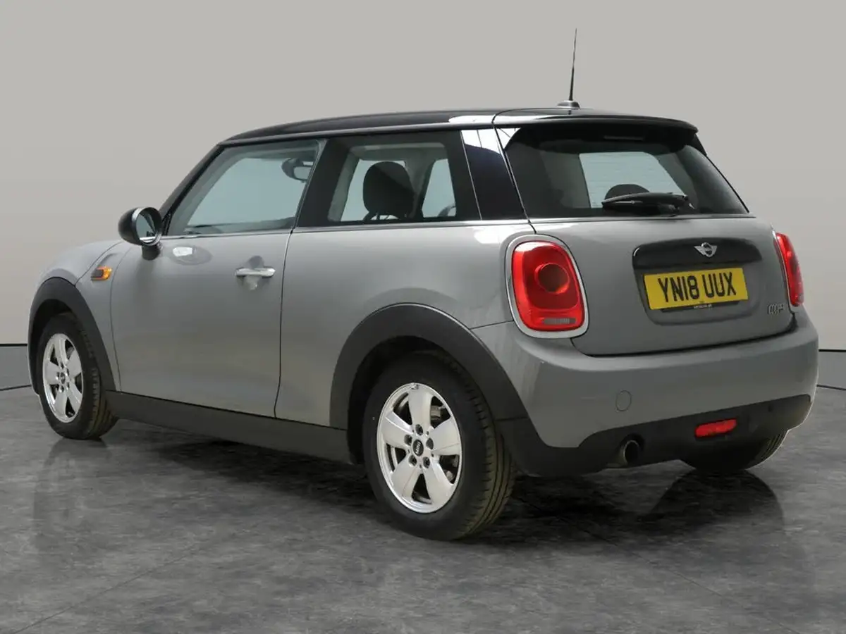 2018-mini-cooper-15-cooper-series-ii-ss-hatchback-3d-auto-big-10