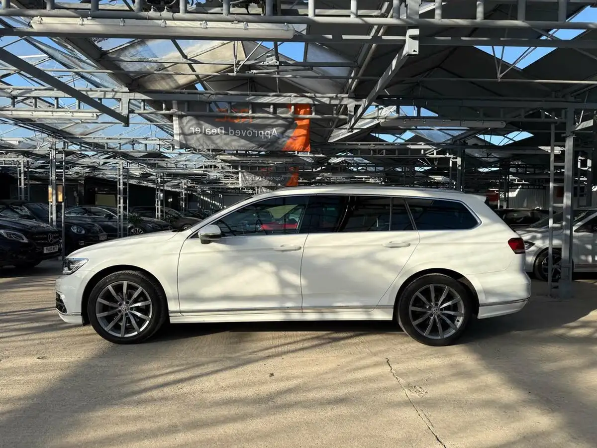 2019-volkswagen-passat-15-tsi-r-line-estate-5d-big-11
