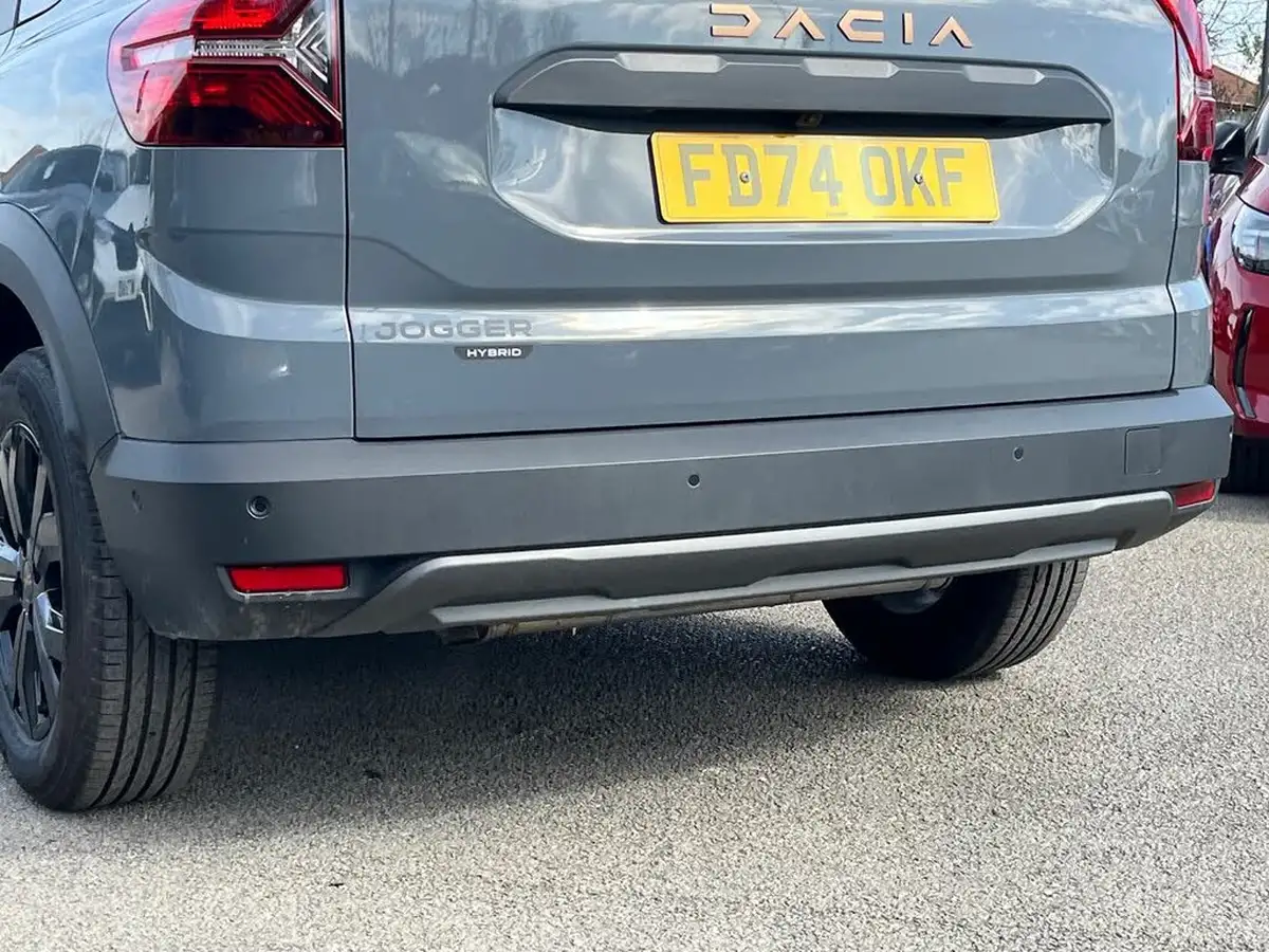 2024-dacia-jogger-16-tce-extreme-big-16