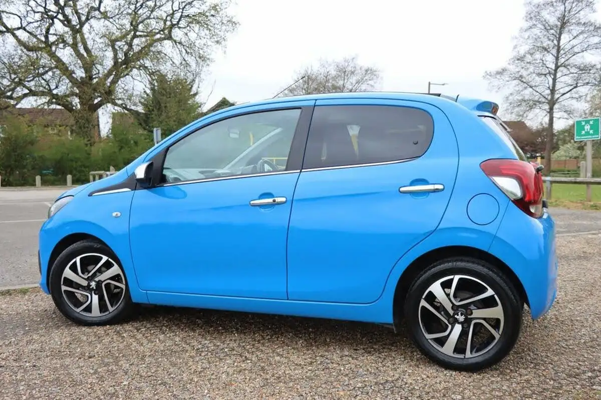 2016-peugeot-108-12-puretech-allure-top-5d-big-3
