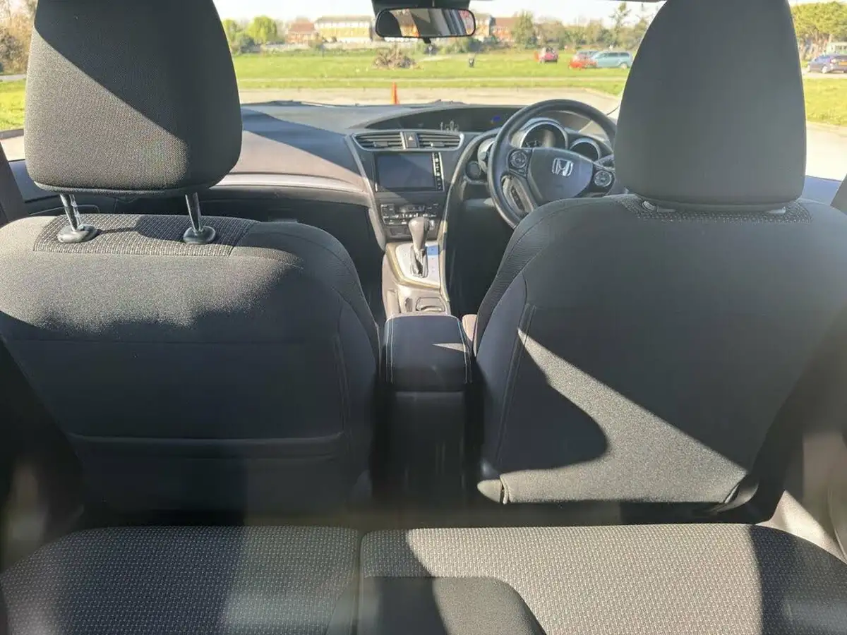 2017-honda-civic-18-i-vtec-se-plus-navi-hatchback-auto-big-19