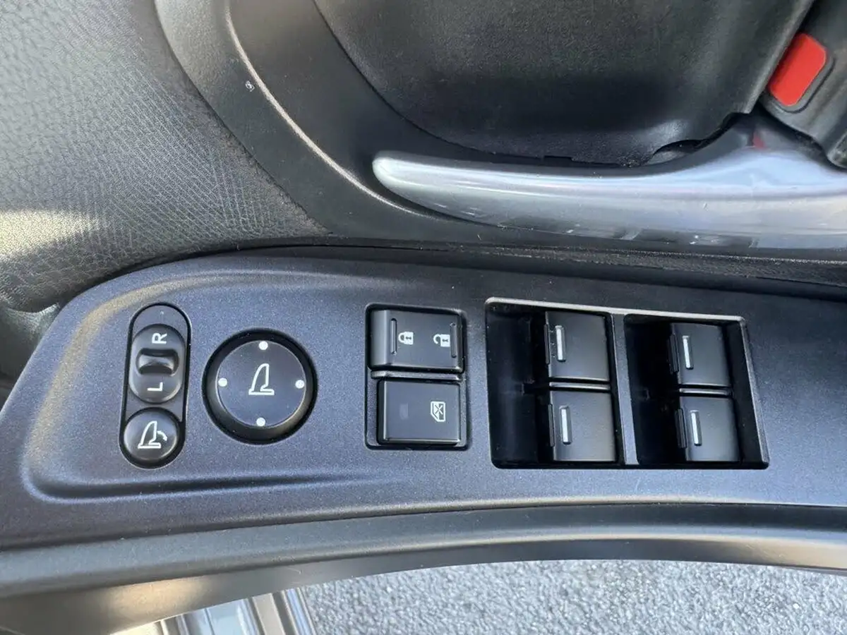 2017-honda-civic-18-i-vtec-se-plus-navi-hatchback-auto-big-38