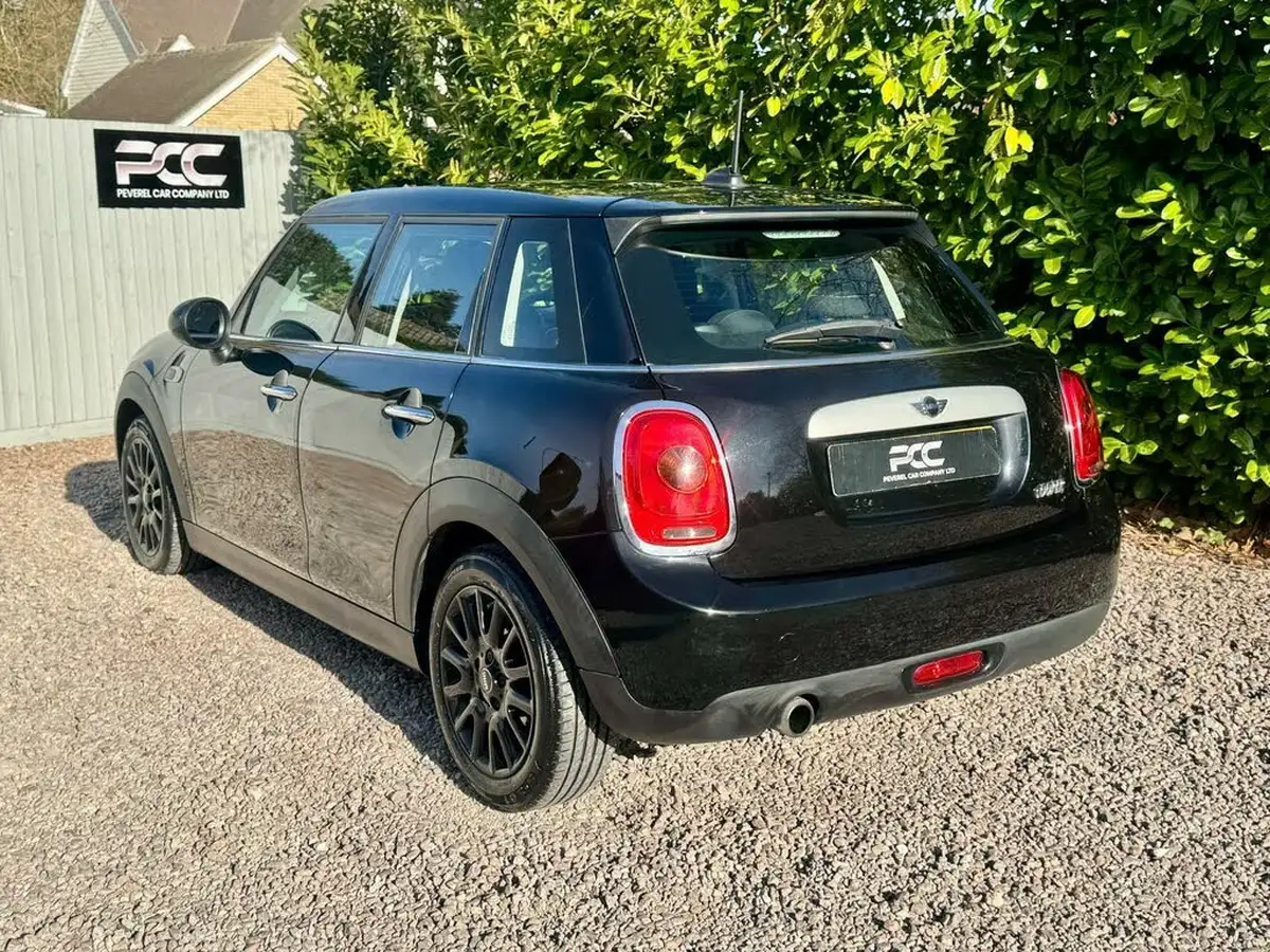 2015-mini-cooper-15-cooper-5d-big-7