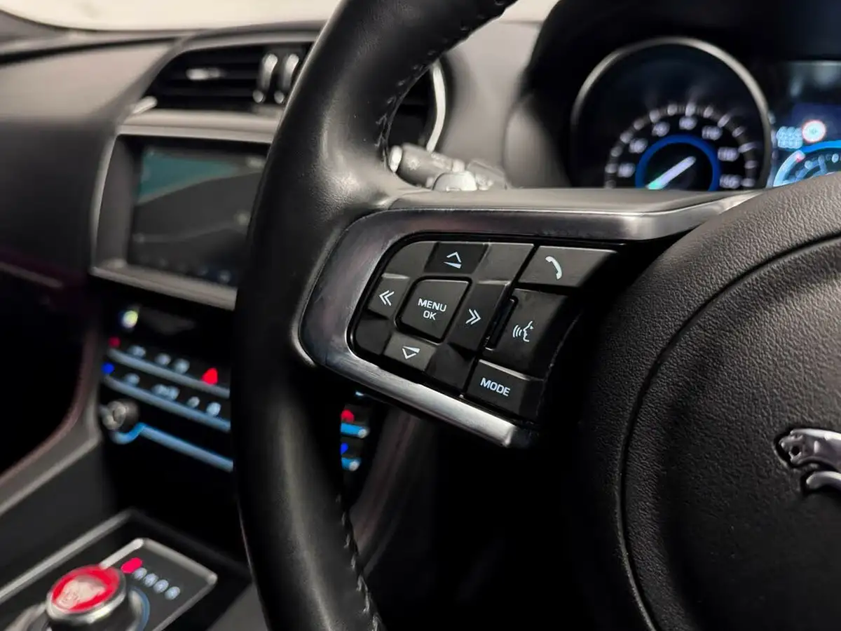 2019-jaguar-f-pace-20-i4d-r-sport-180ps-auto-big-30