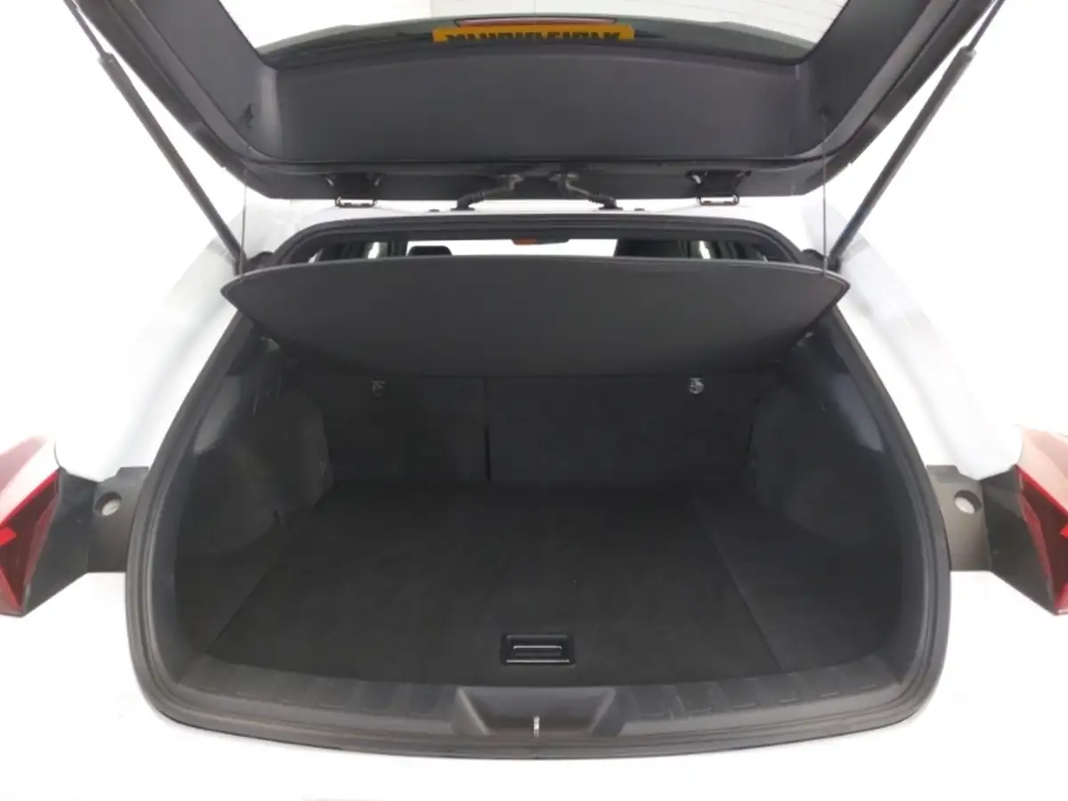 2024-cupra-born-e-v1-204ps-58kwh-big-7