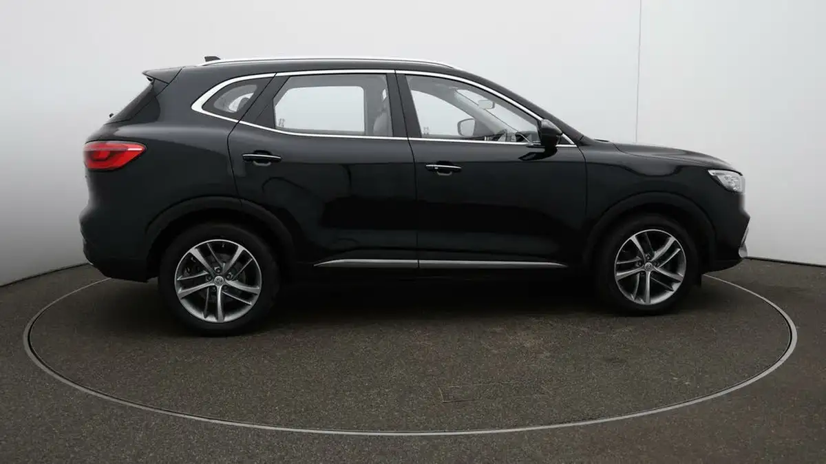 2022-mg-hs-15t-gdi-excite-162ps-big-8
