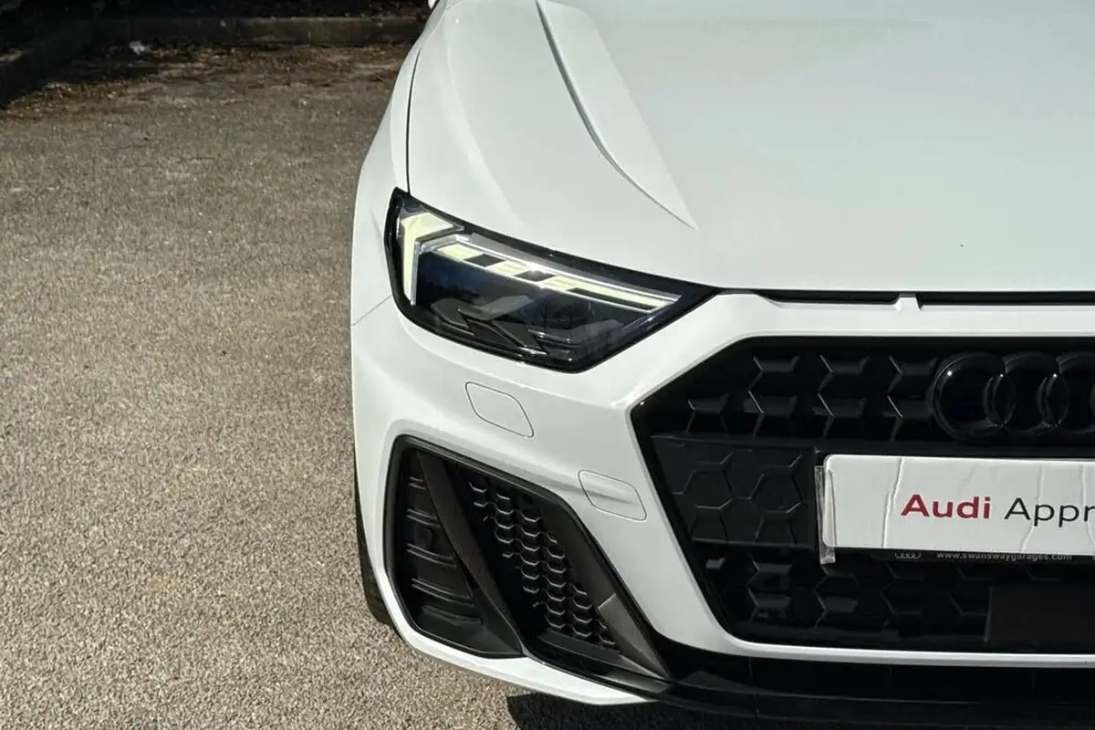 2024-audi-a1-10-30-tfsi-black-edition-116ps-big-28