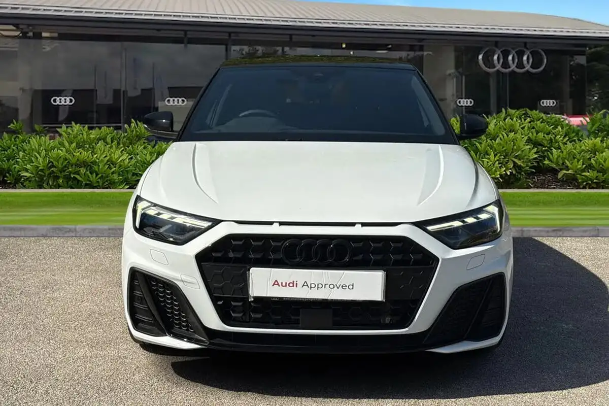 2024-audi-a1-10-30-tfsi-black-edition-116ps-big-4