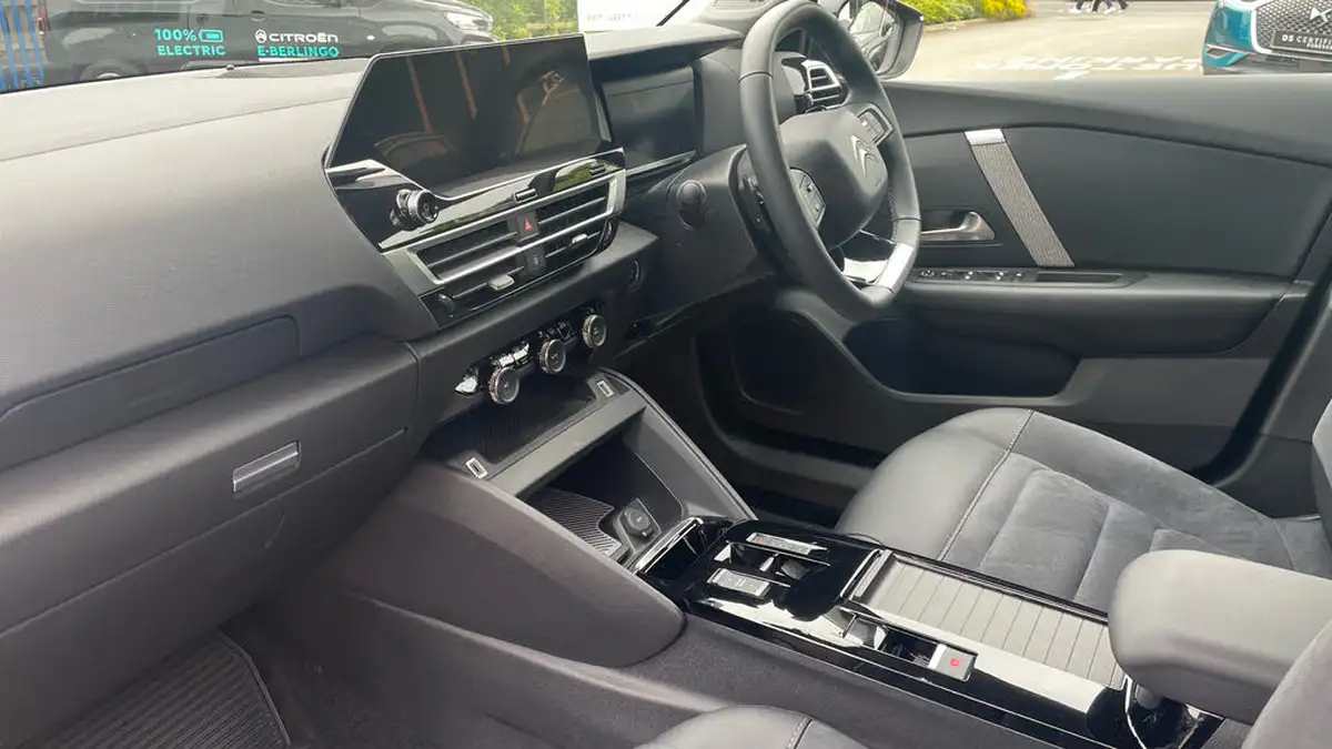 2024-citroen-c4-x-12-puretech-max-130ps-ss-eat8-big-11