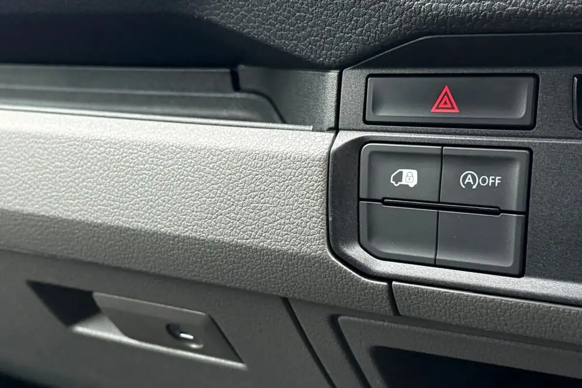 2024-volkswagen-crafter-big-42