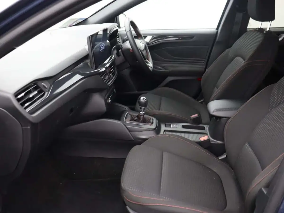 2023-ford-focus-10t-st-line-125ps-estate-big-12