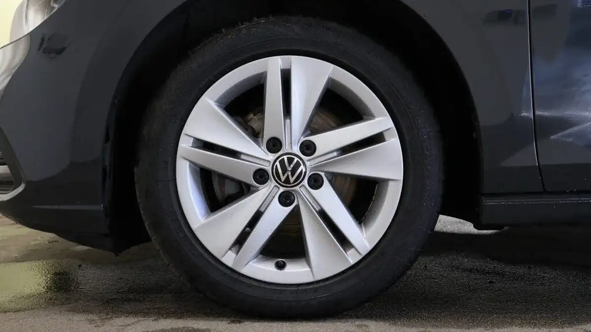2021-volkswagen-golf-15-etsi-life-150ps-hatchback-big-10