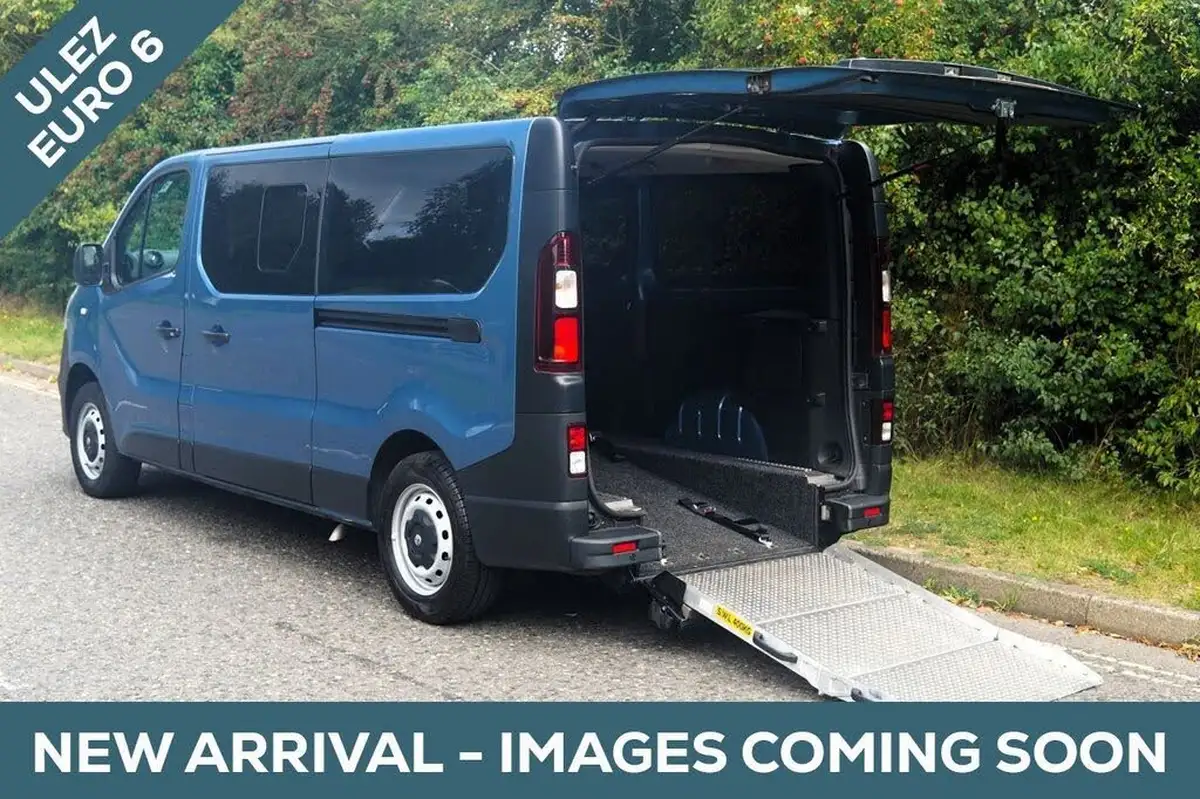 2018-vauxhall-vivaro-16cdti-2900-l2h1-95pseu6-ss-9-seats-combi-big-0