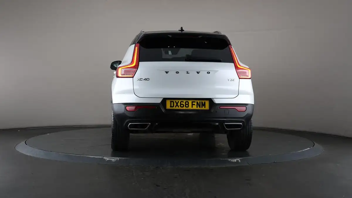 2018-volvo-xc40-15-t3-r-design-pro-big-36