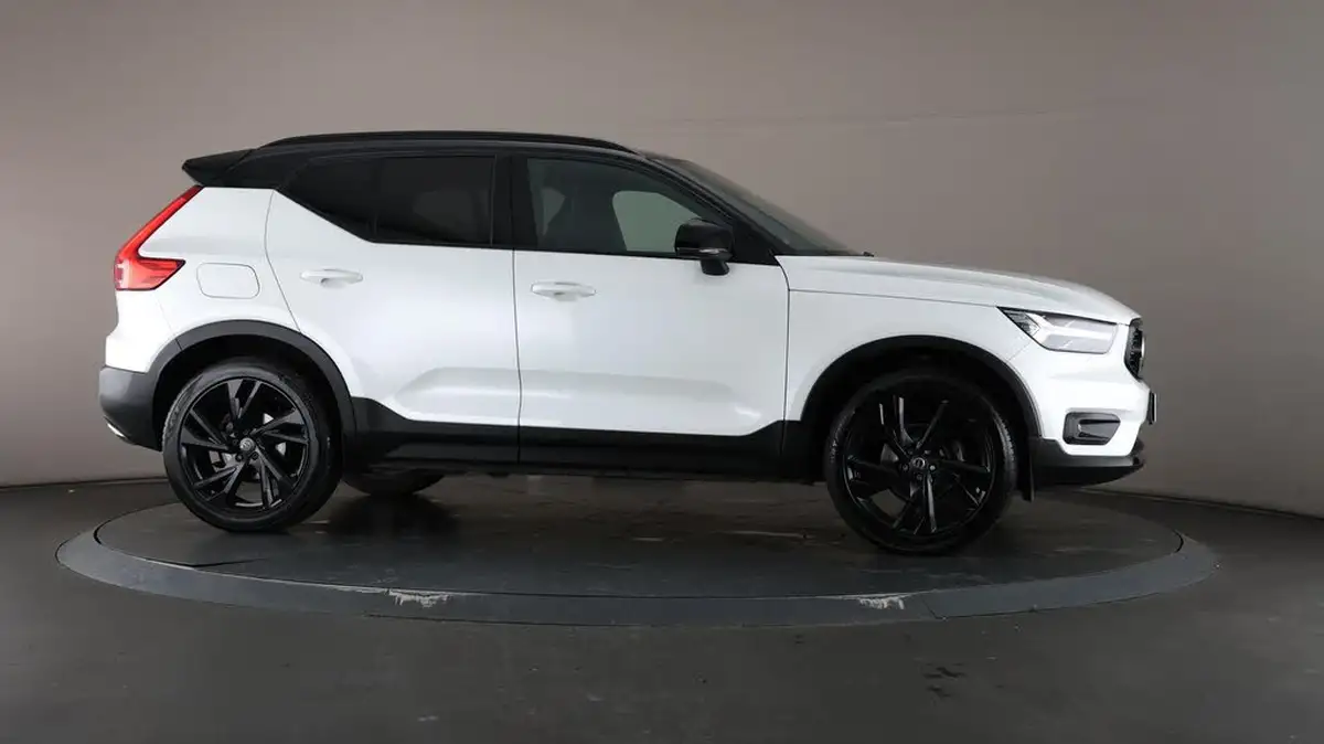 2018-volvo-xc40-15-t3-r-design-pro-big-60