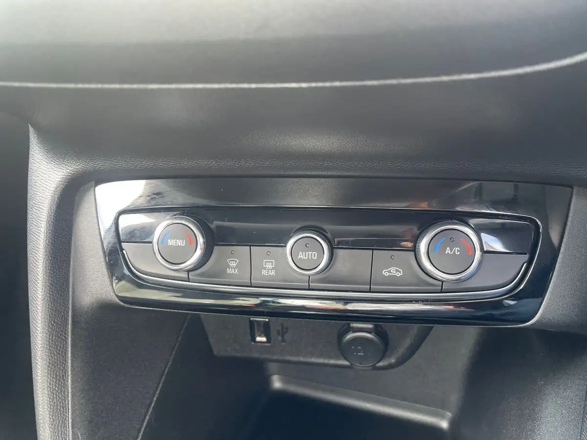 2022-vauxhall-corsa-12-turbo-elite-edition-auto-big-17