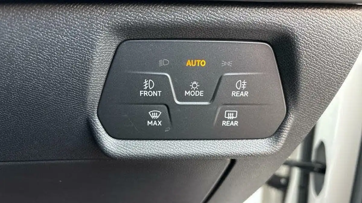 2022-cupra-leon-nf-20-tsi-vz3-300ps-hatchback-big-19