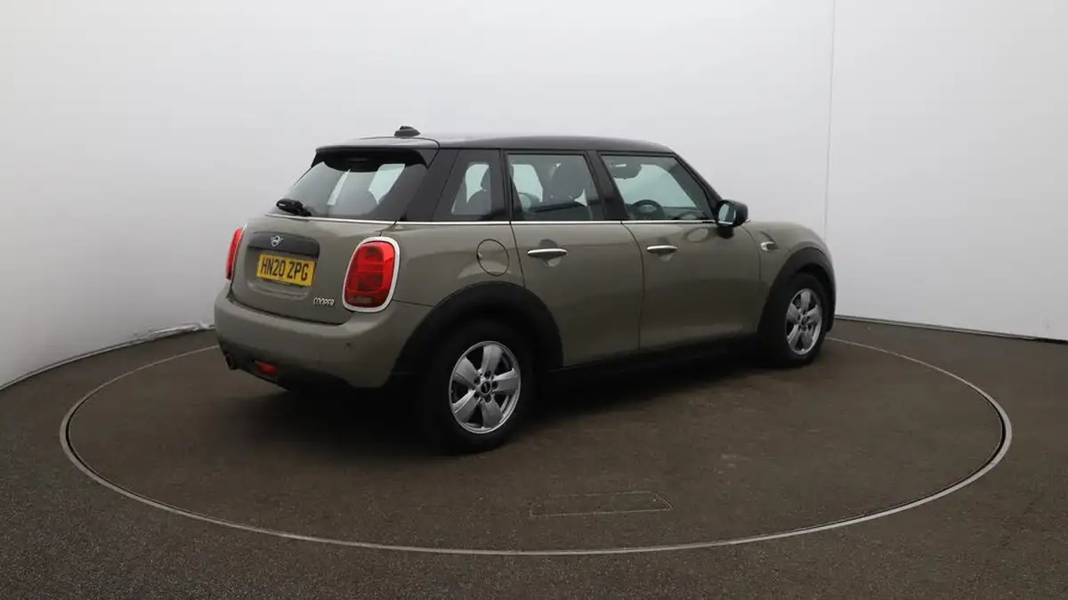 2020-mini-countryman-15-cooper-classic-big-52
