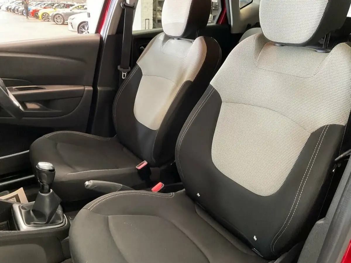 2019-renault-captur-09-tce-iconic-big-25