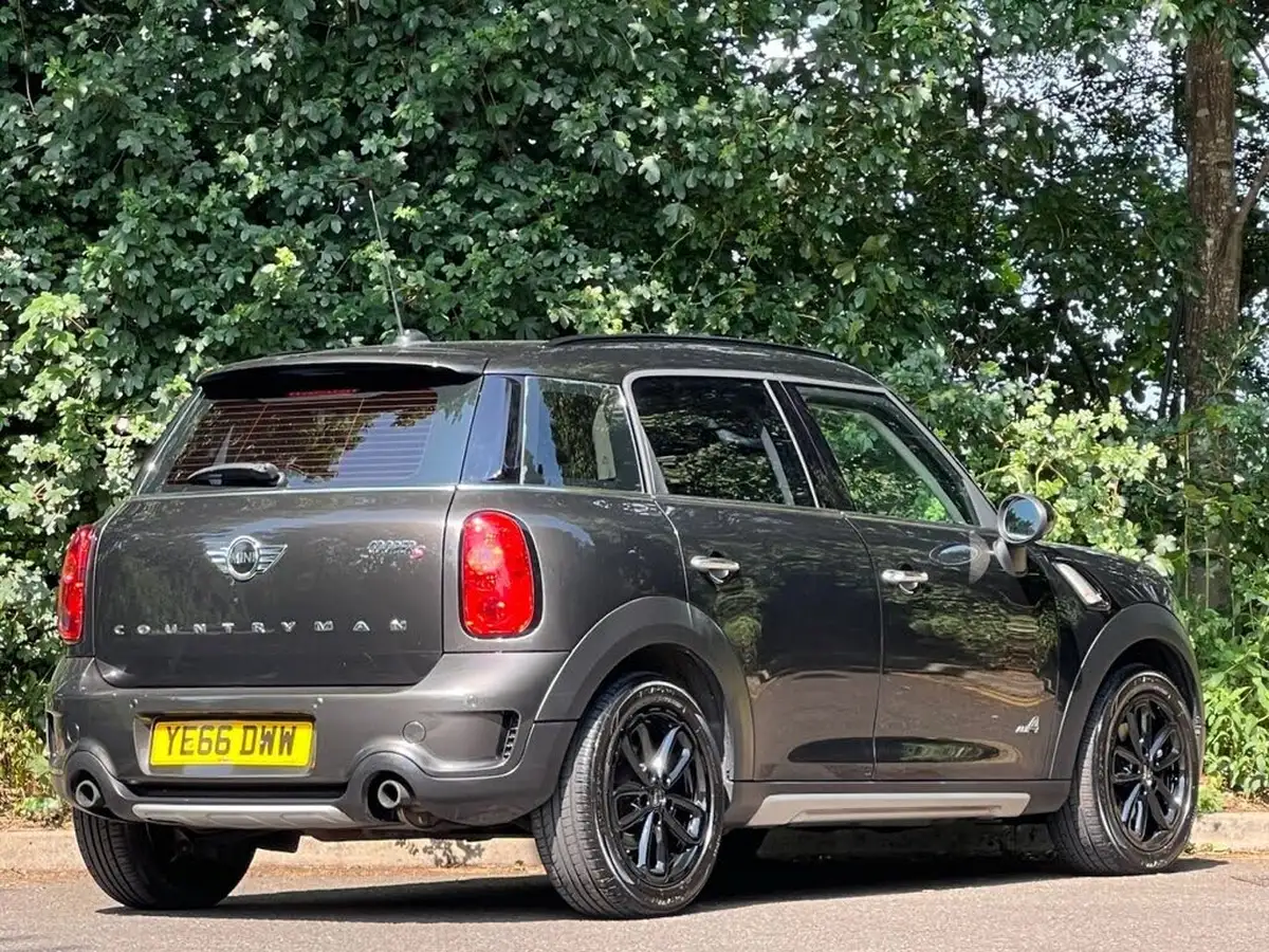 2016-mini-countryman-16-cooper-s-ss-all4-big-15