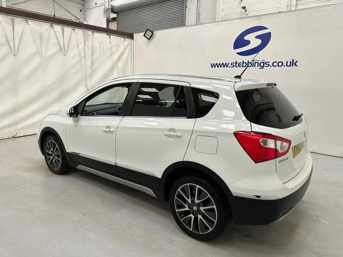 2016-suzuki-s-cross-16-sz5-big-4