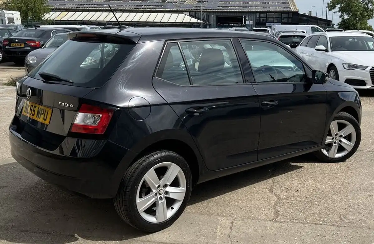 2015-skoda-fabia-12-tsi-se-l-90ps-hatchback-big-2