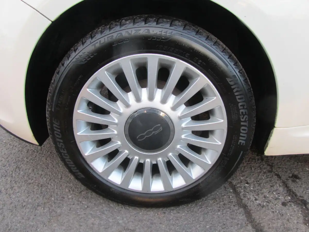 2011-fiat-500-12-lounge-big-8
