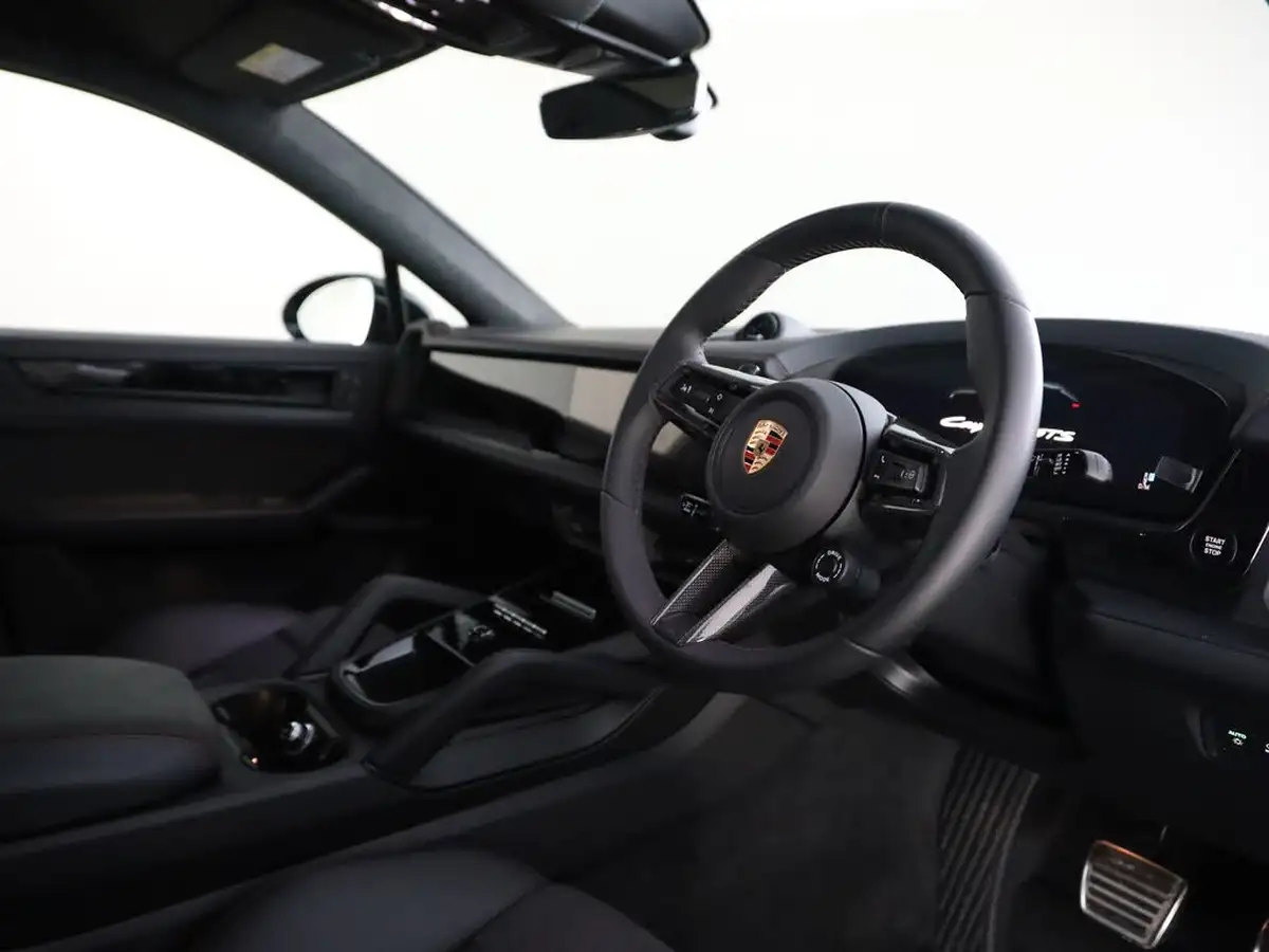 2024-porsche-cayenne-40-v8-gts-500ps-coupe-big-8