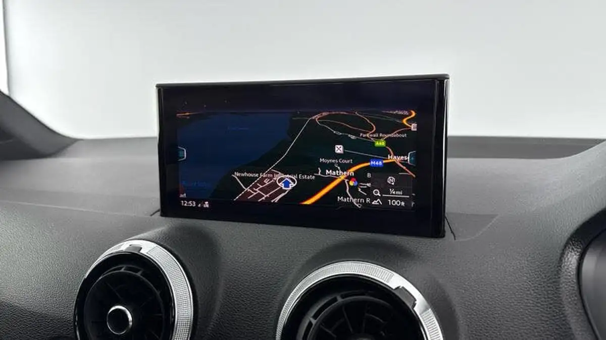 2022-audi-q2-15-35-tfsi-s-line-tronic-big-14