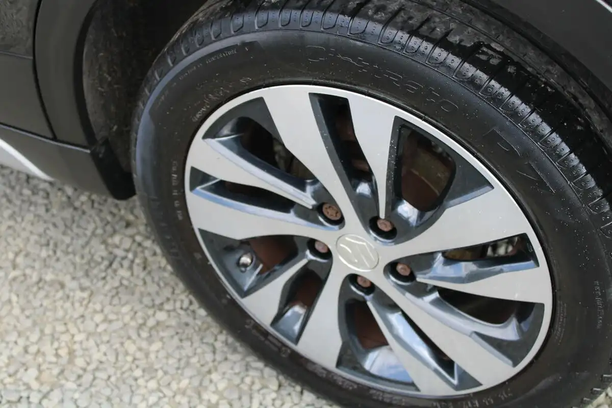 2016-suzuki-s-cross-10-boosterjet-sz-t-110ps-big-15