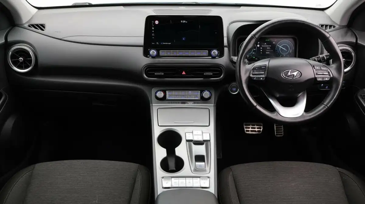 2022-hyundai-kona-e-premium-204ps-64kwh-7kw-obc-big-13