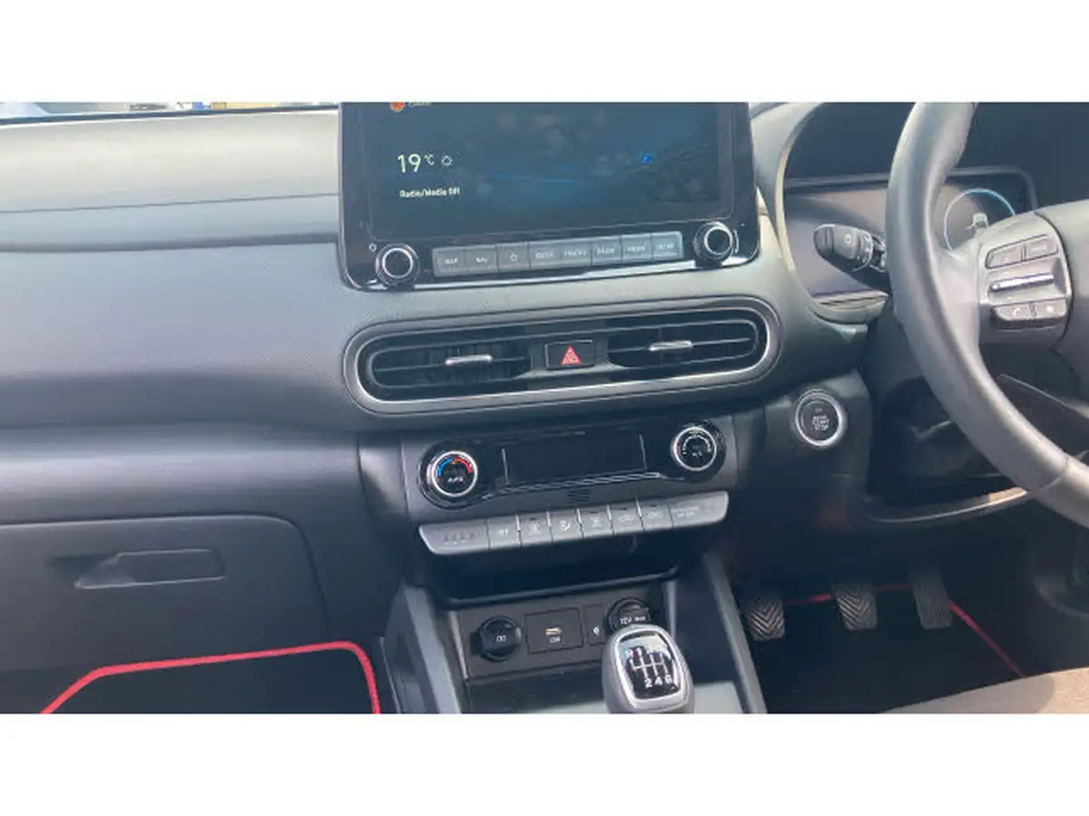 2022-hyundai-kona-10-t-gdi-premium-big-13