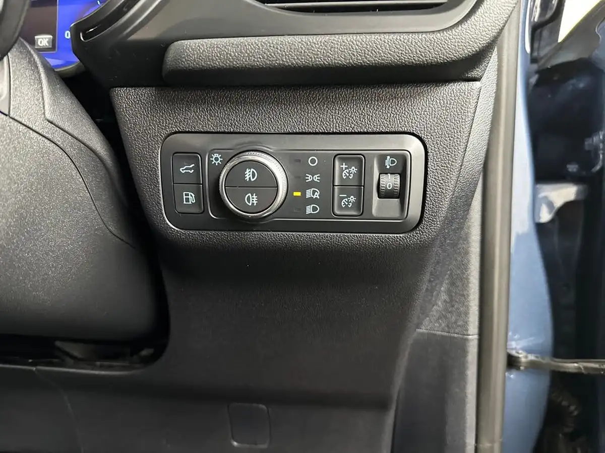 2022-ford-kuga-big-17