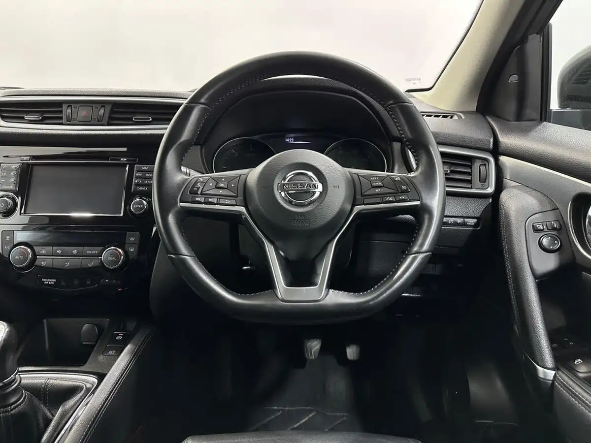 2017-nissan-qashqai-15dci-tekna-big-11