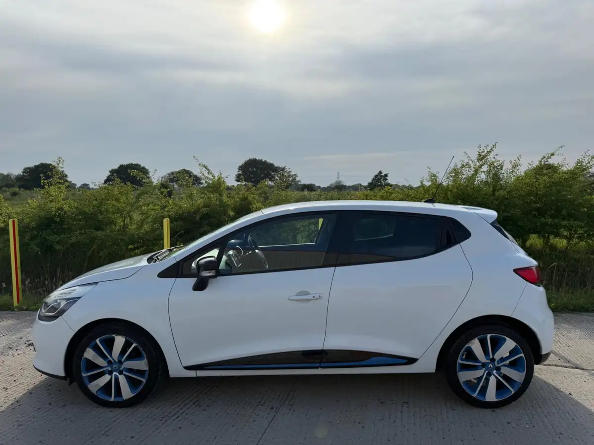 2013-renault-clio-09-dynamique-s-big-1