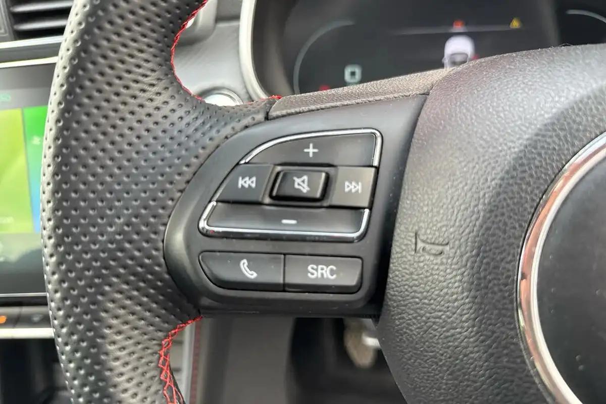 2024-mg-zs-suv-10t-gdi-exclusive-big-23