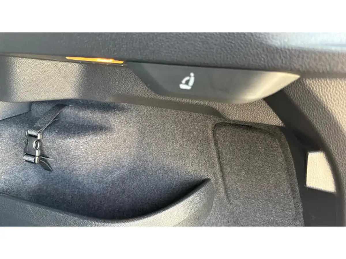 2022-skoda-karoq-10-tsi-se-drive-big-32