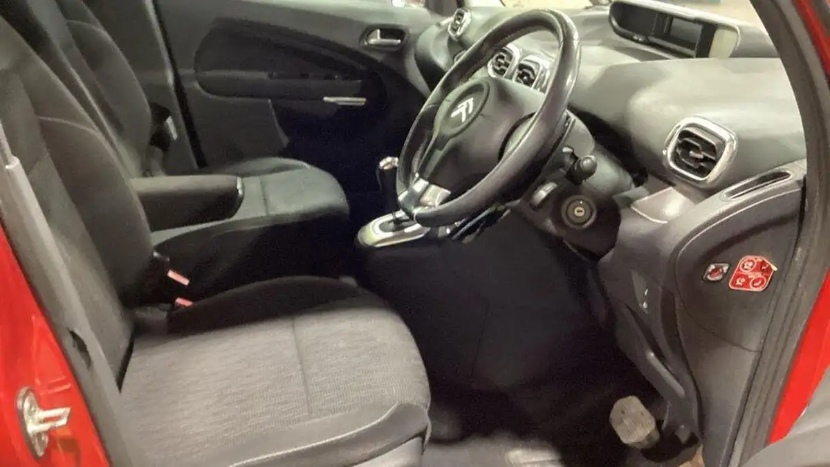 2015-citroen-c3-picasso-16-exclusive-etg6-big-13