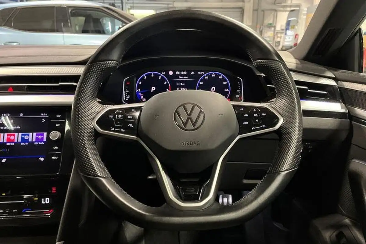 2022-volkswagen-arteon-20-tsi-r-line-fastback-big-11
