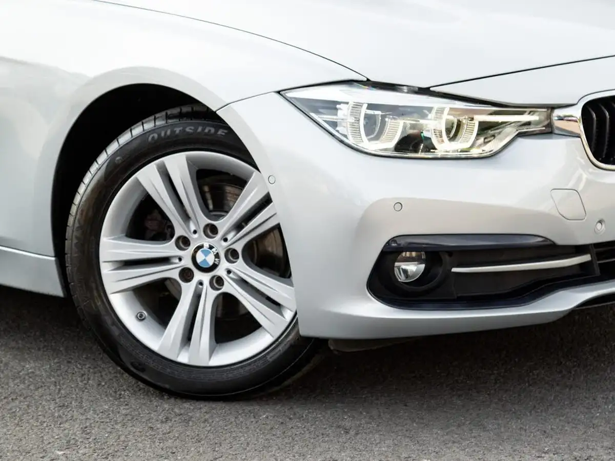 2018-bmw-3-series-20td-318d-sport-saloon-4d-big-10