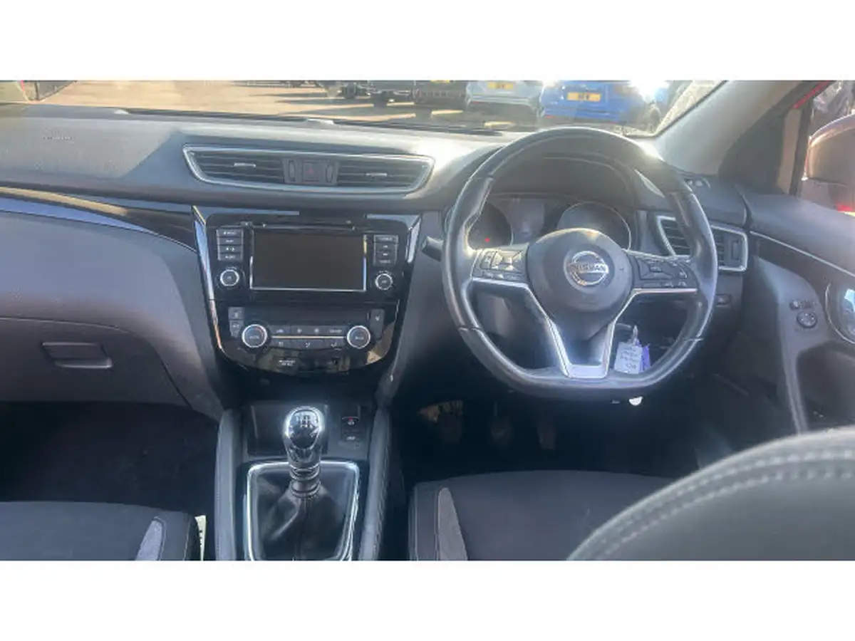 2020-nissan-qashqai-13-dig-t-acenta-premium-140ps-big-9