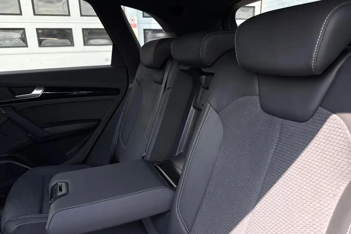 2024-audi-q5-20-45-tfsi-black-edition-station-wagon-big-18